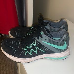 NIKE Size 7 Sneakers